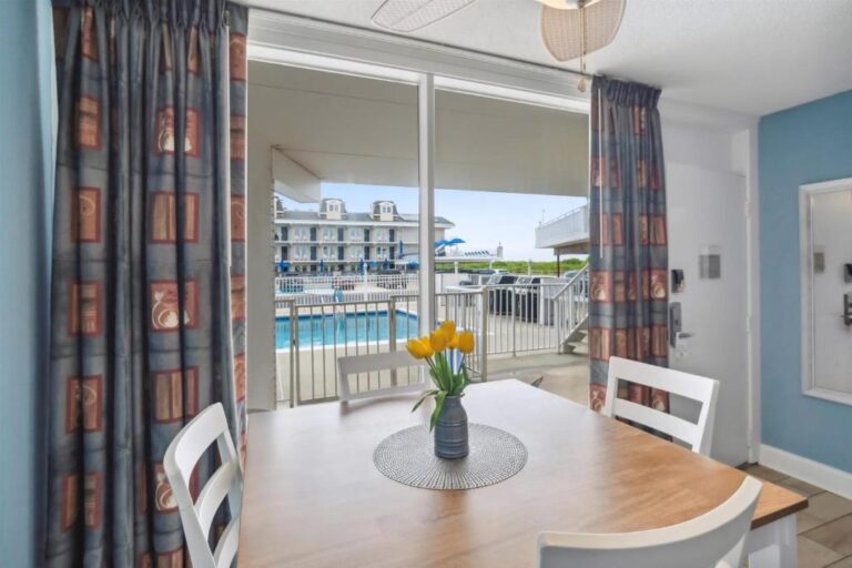 105 Dining table w pool view